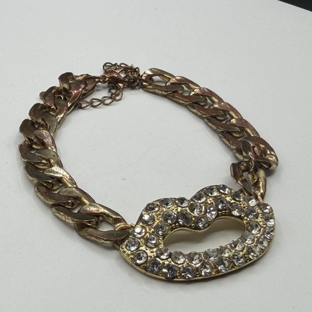 Gold Tone Rhinestone Lips Chunky Curb Chain Bracelet Statement Costume Jewelry